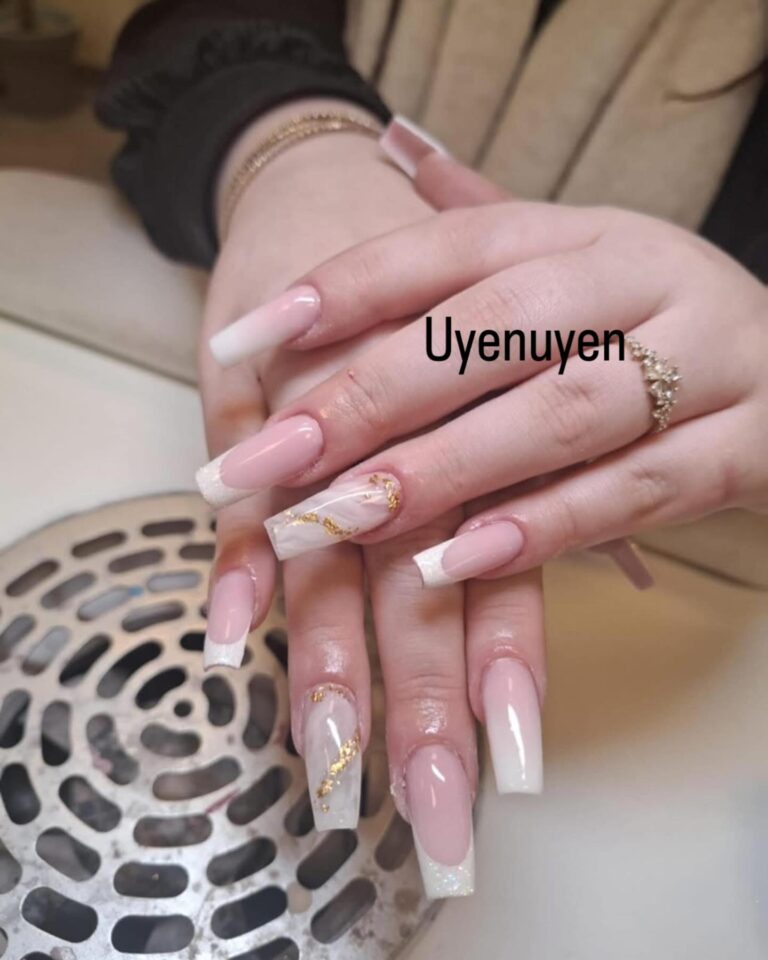 Instagram post from uyenuyendiamondlounge. This post is in position 10.