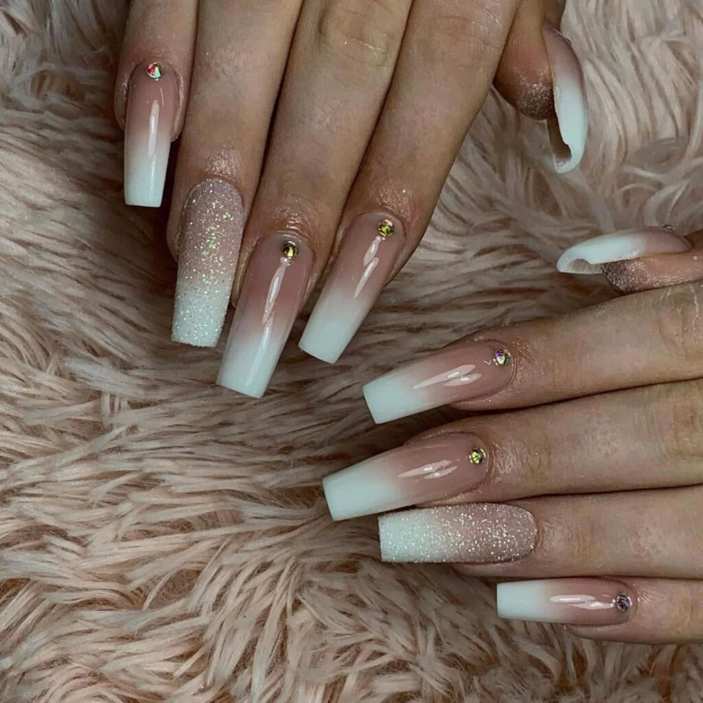 Instagram post from uyenuyendiamondlounge. This post is in position 15.